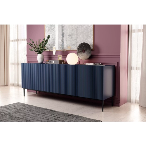 Komoda Nicole 200 cm z ryflowanym frontem i metalowymi nogami - granat / czarne nóżki - Limitowana oferta